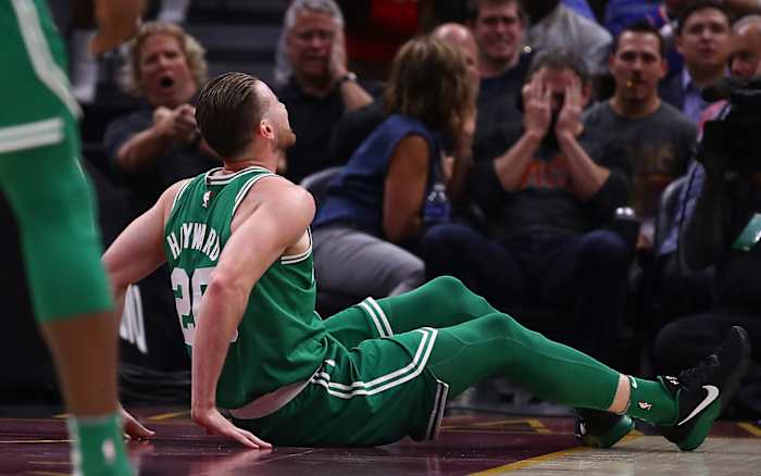 gordon-hayward-injury-celtics.jpg